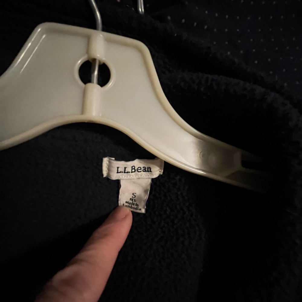 L.L. Bean size small pullover - Picture 3 of 5